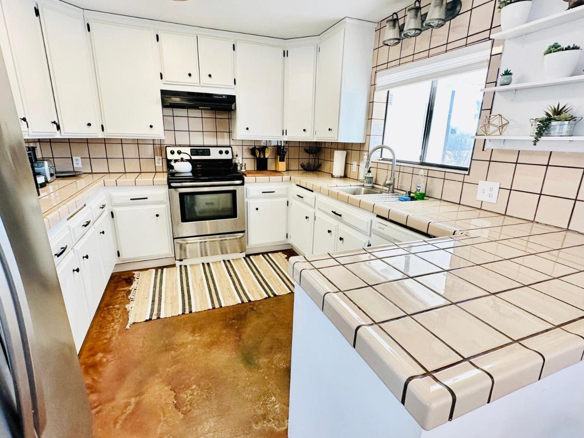 Ravens Nest Ranch, Fire Pit , Views, Near Jt Park! Villa Joshua Tree Exterior photo