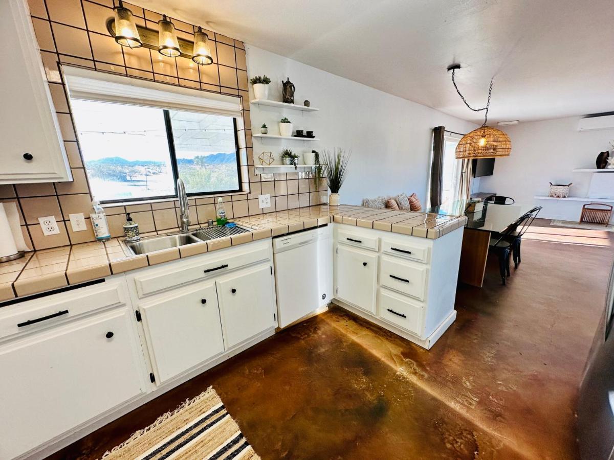 Ravens Nest Ranch, Fire Pit , Views, Near Jt Park! Villa Joshua Tree Exterior photo